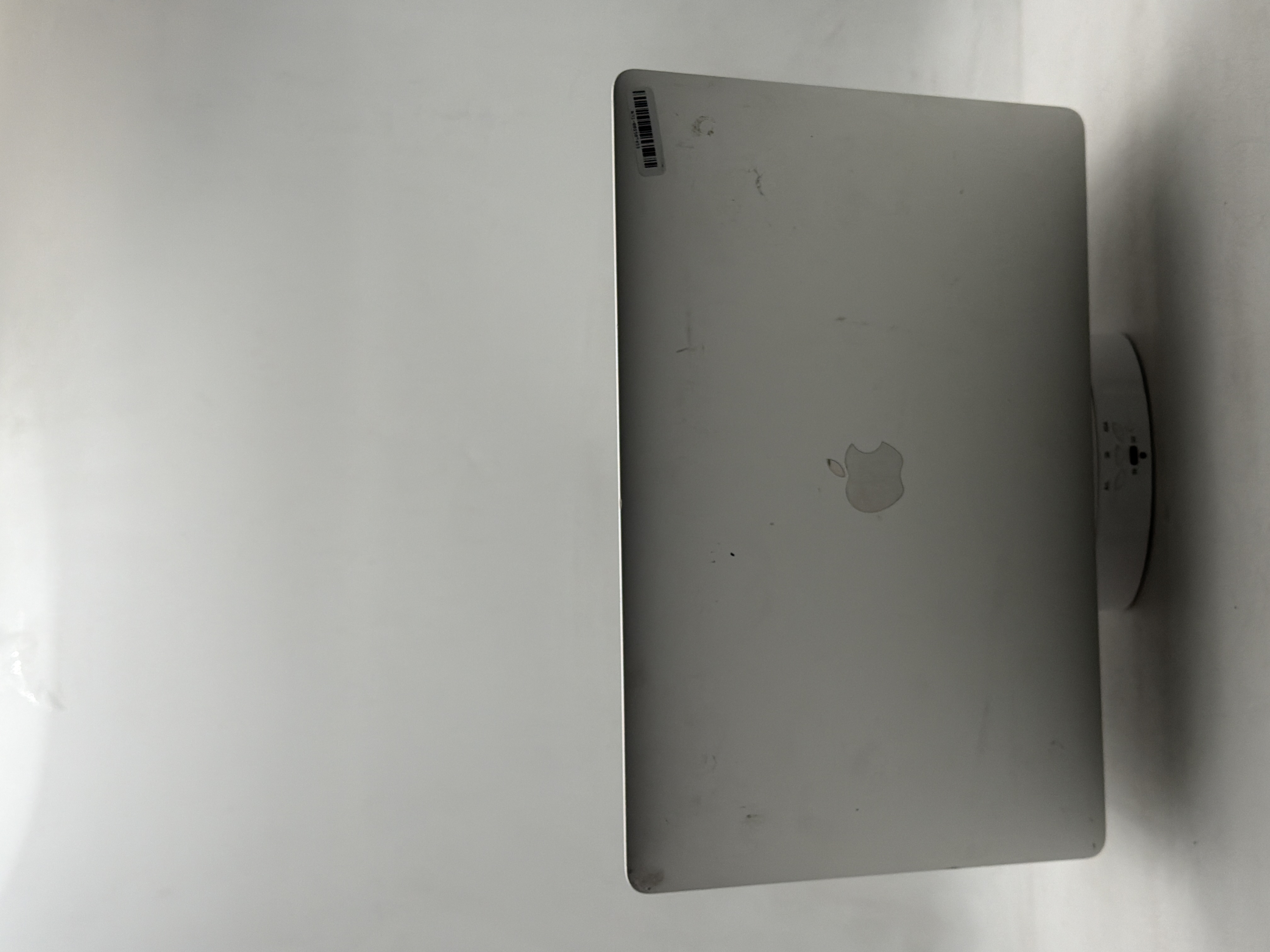 MacBook Pro 2017 15inch 16GB/256GB シルバー Apple MacBook Pro 15-Inch (2017) Review | PCMag